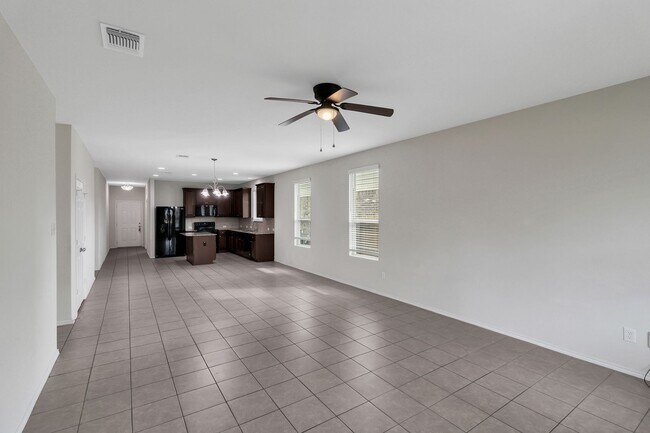 Building Photo - 5216 Cressler Ln