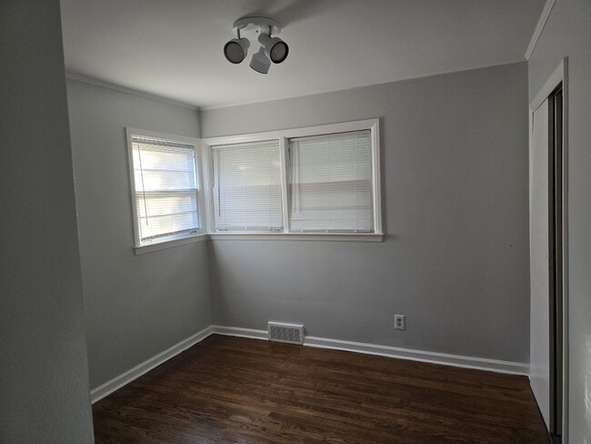 Building Photo - 2385 Rutherford Rd