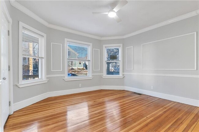 Building Photo - 382 Orms St