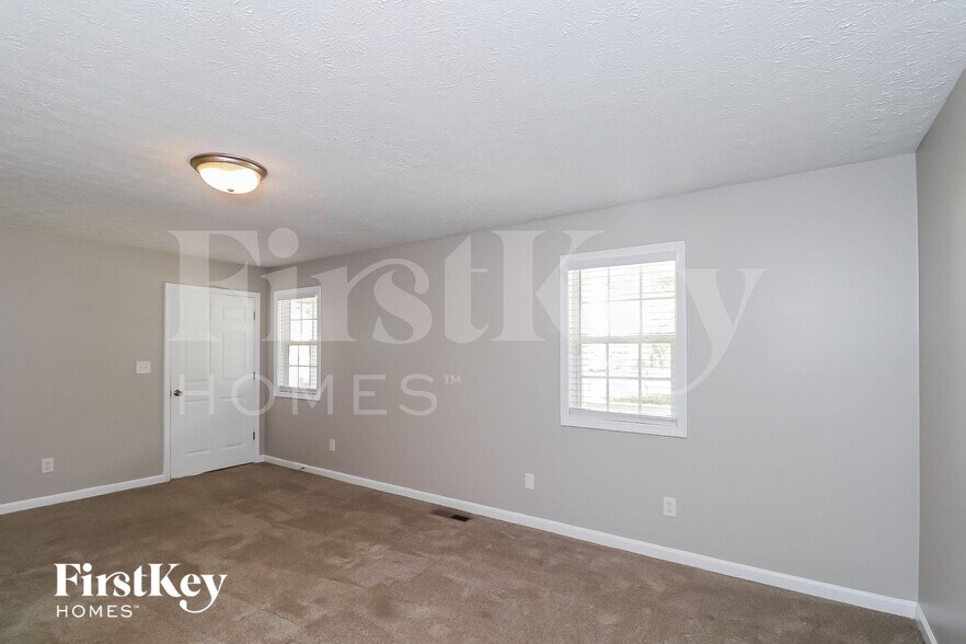 Building Photo - 208 Moore Valley Way