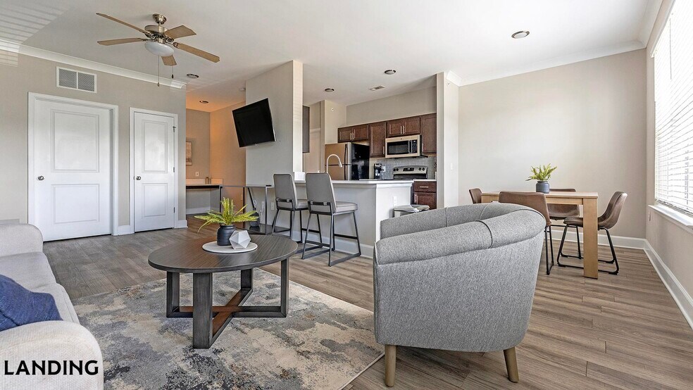 Building Photo - 195 N Creek Dr