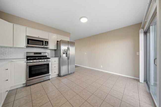 Building Photo - 2039-41 Bonita St