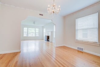 Building Photo - 6307 Kenwood Ave