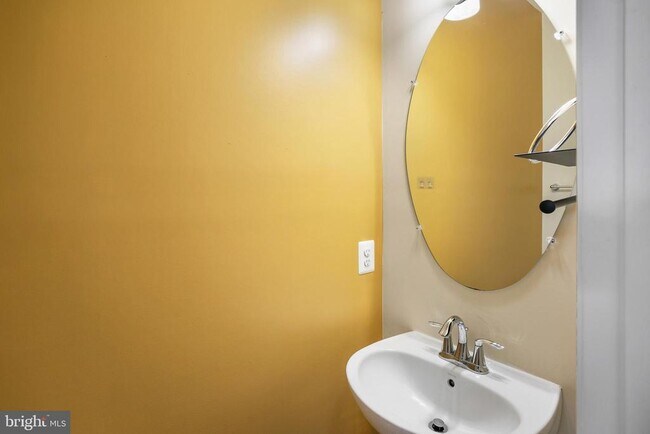 Building Photo - 2887 Falkirk Alley