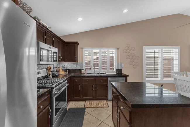 Building Photo - 44310 Villeta Dr
