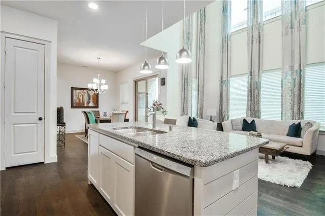 Building Photo - 1402 French Violet Wy