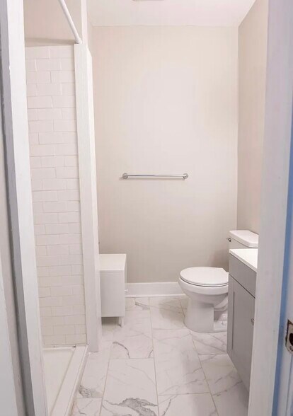 Building Photo - 61 Logan St