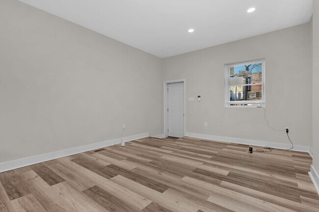 Building Photo - Beautiful Newly Renovated 3 Bedroom with a Large Basement For Rent in Mill Hill District of Balti...