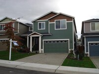 Building Photo - Beautiful 3 Bedroom Home in Hanson's Estates!