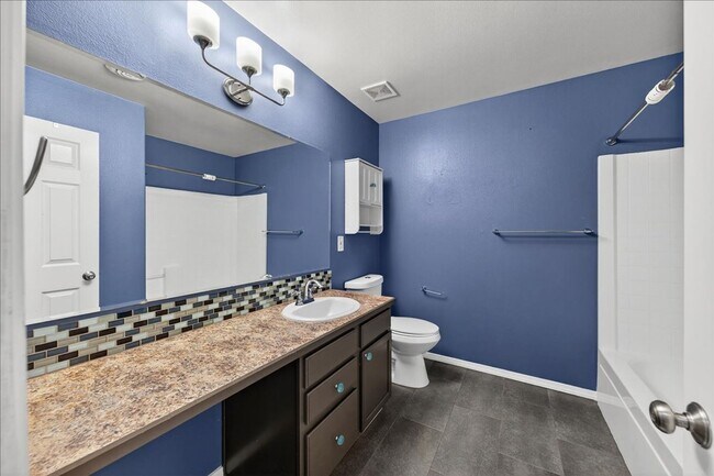 Building Photo - Beautiful NW Meridian Home with Privacy and Community Amenities