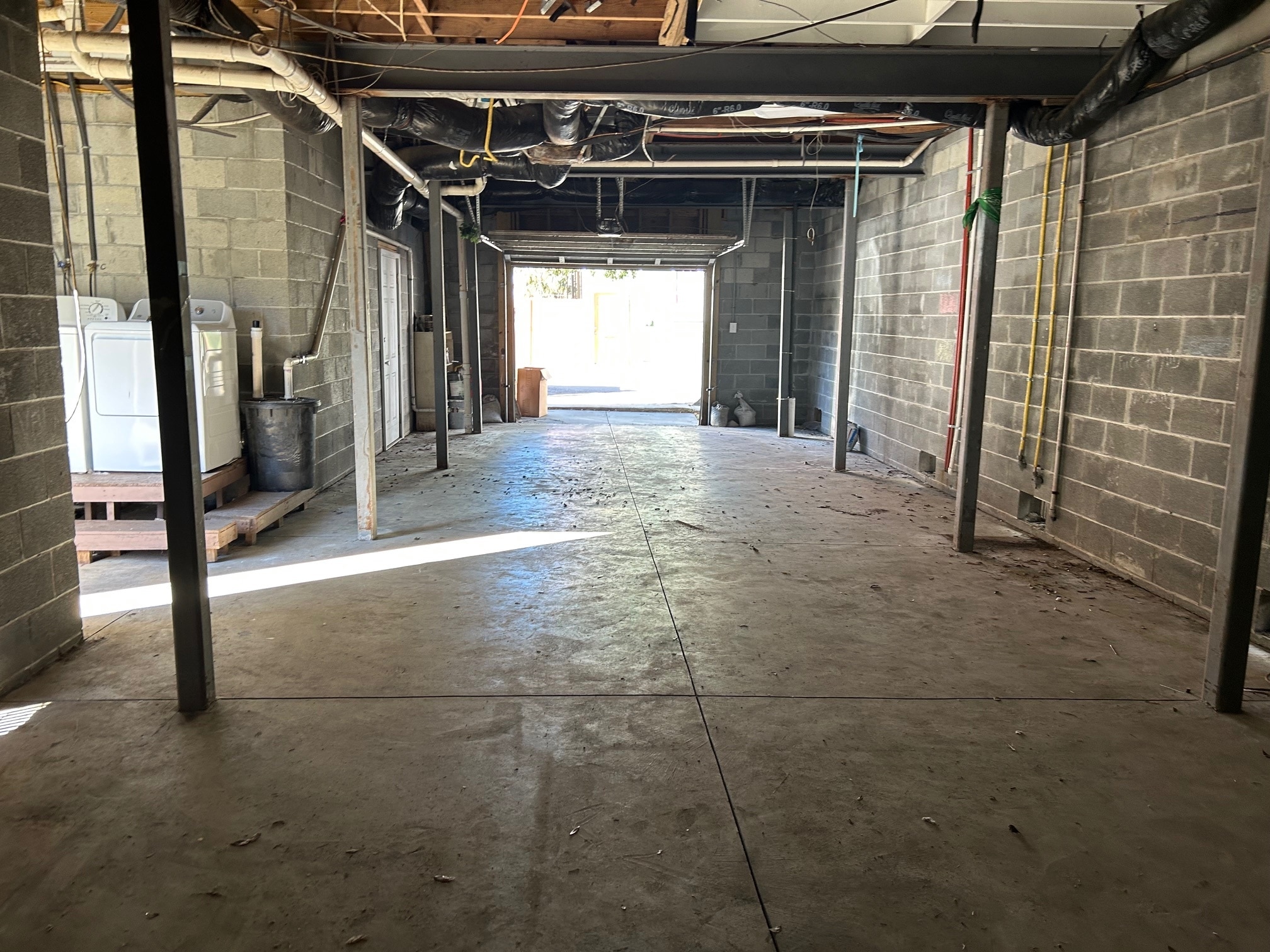 Building Photo - 61 Cooper St