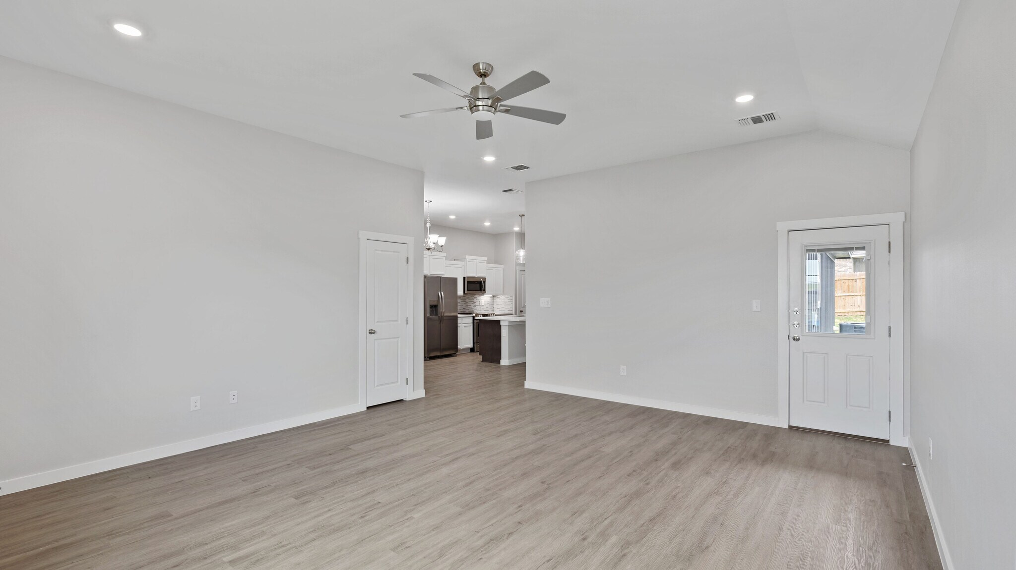 Building Photo - 1303 Antelope Trl