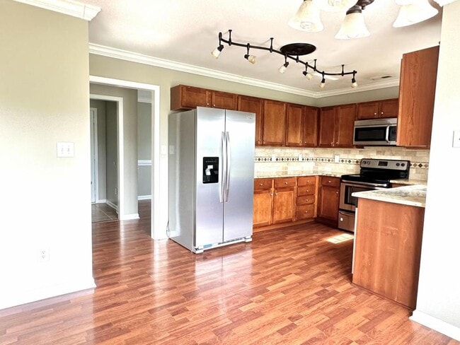 Building Photo - 508 Fairfield Cir