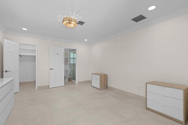 Building Photo - Southeast 7th Avenue, Pompano Beach, FL 33060 - 3 BR 3 BA house