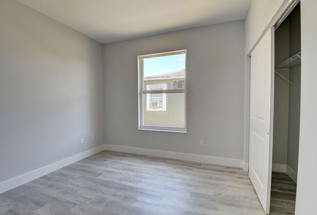Building Photo - Modern 3/2 Home w/ garage for Rent- Delray...
