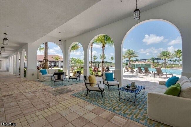 Building Photo - 11600 Golden Oak Terrace