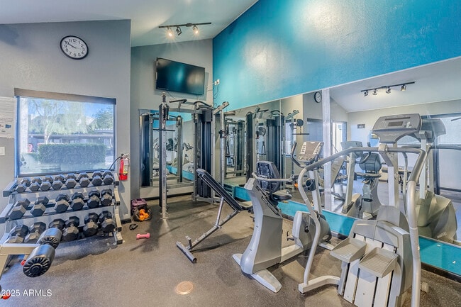 Building Photo - 5995 N 78th St