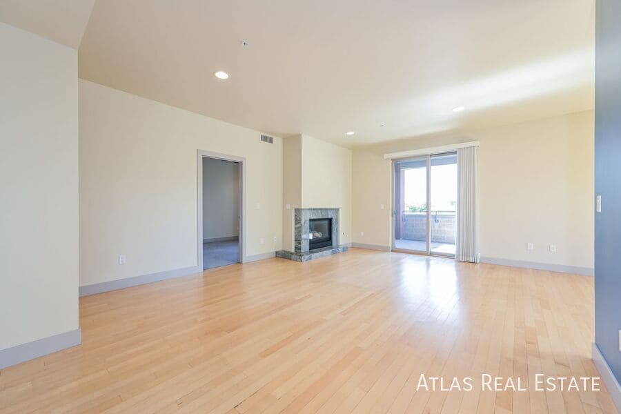 Building Photo - 3420 W 32nd Ave