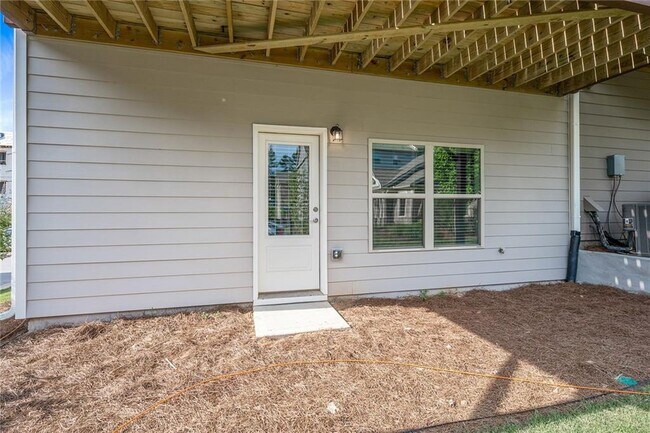 Building Photo - 1363 Live Oak Ln
