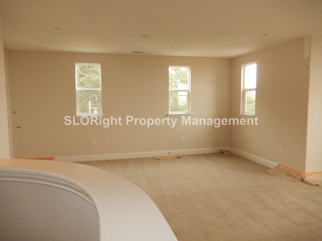 Building Photo - AVAILABLE NOVEMBER - Gorgeous Home in Trilogy Monarch Dunes - 2 Bedroom / 2.5 Bathroom