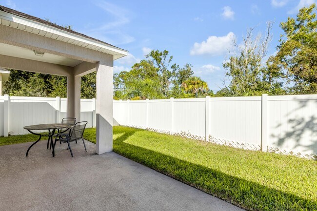 Building Photo - 627 Aeolian Dr