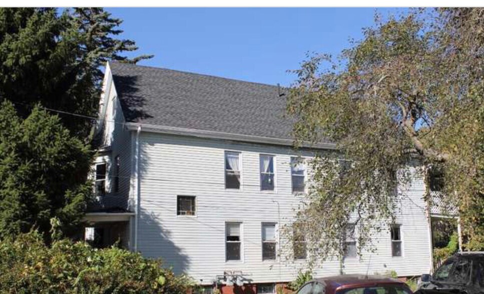Building Photo - 1455 Congress St