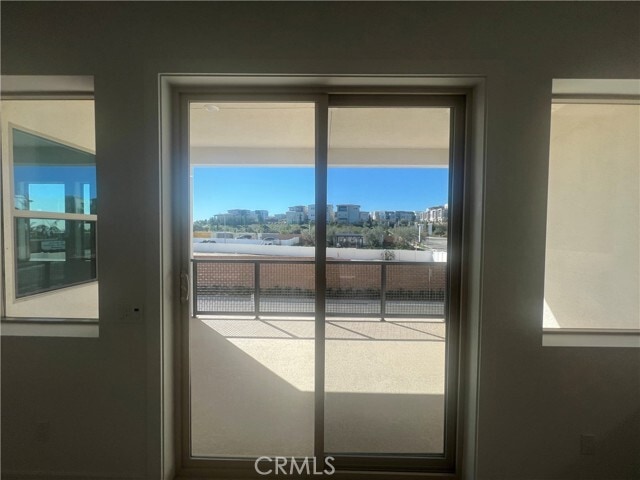 Building Photo - 1155 Walnut Ter