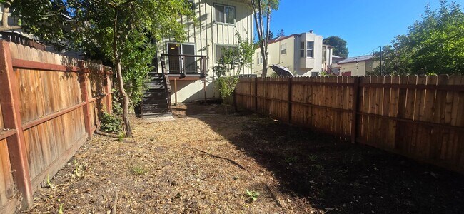 Building Photo - 7321 Bodega Ave