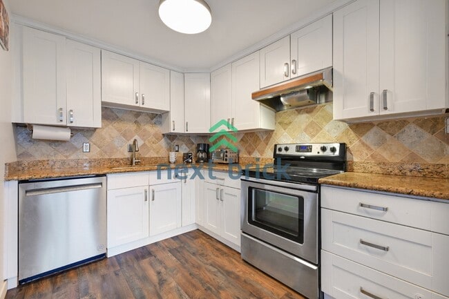 Building Photo - Charming 3-Bedroom Home in Auburn Near Green River College with Fenced Yard & Prime Location!