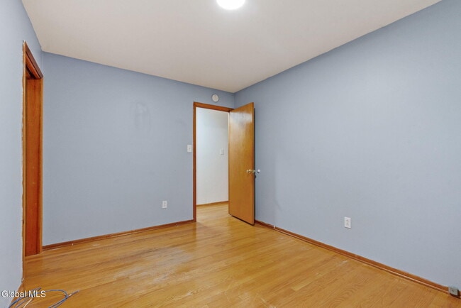 Building Photo - 92 Daytona Ave