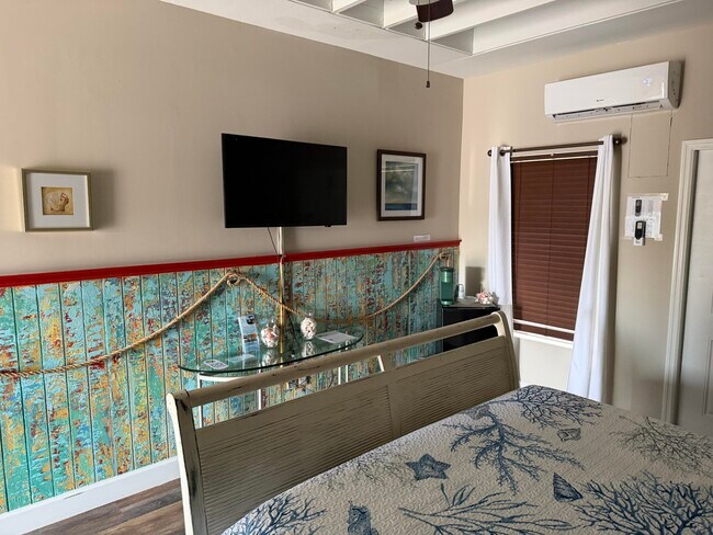 Building Photo - 3350 NE Indian River Dr