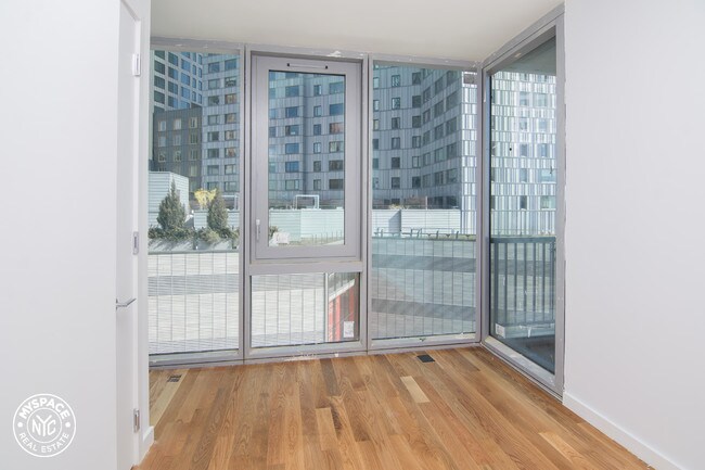 Building Photo - 436 Albee Sq