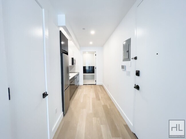 Building Photo - President Street / Crown Heights / Spaciou...