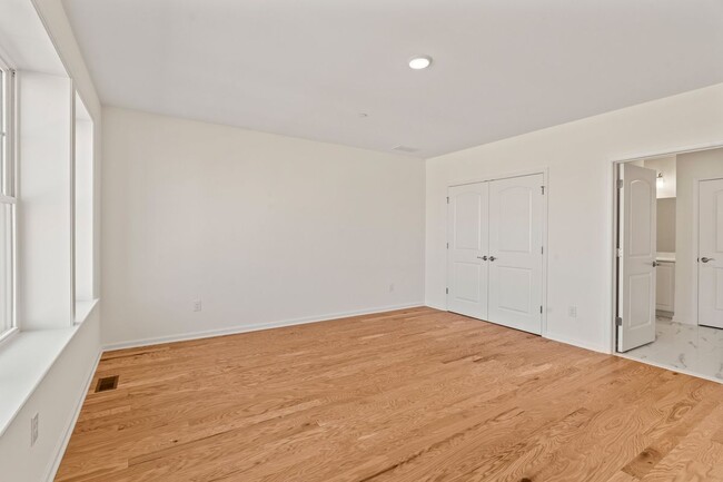Building Photo - 2306 Palermo Dr