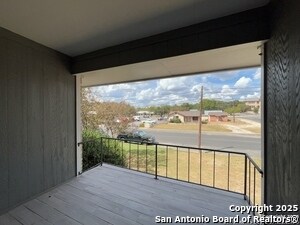 Building Photo - 311 E San Antonio Ave
