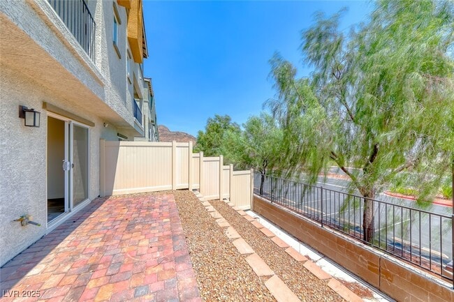 Building Photo - 3728 Enchanted Sky St