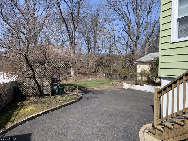 Building Photo - 36 Derwent Ave