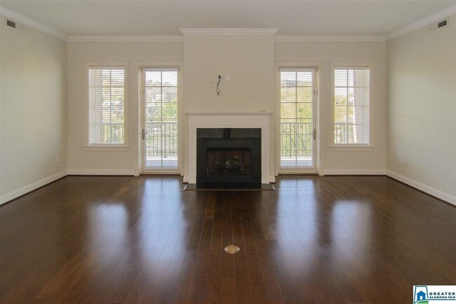 Building Photo - 2600 Highland Ave