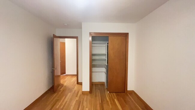 Building Photo - 1400 McClung Ave SE