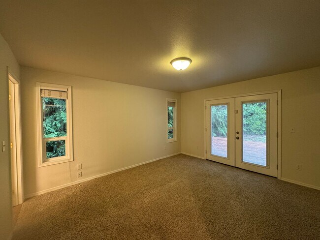 Building Photo - Home Sweet Home! 2 bedroom in Gig Harbor!