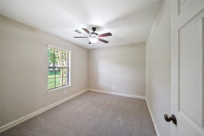 Building Photo - 7415 Revelwood Dr