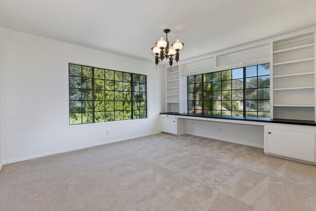 Building Photo - 18041 Blue Sail Dr