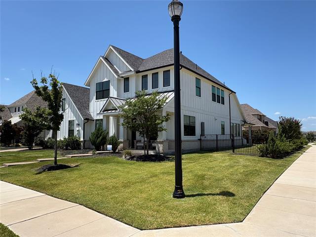 Building Photo - 1451 Maplewood Dr