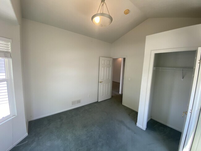 Building Photo - 5259 W 9th St Dr
