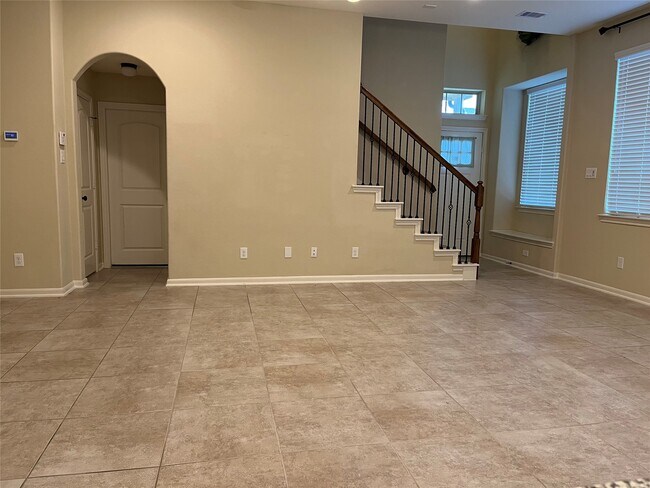 Building Photo - 12250 La Strada St