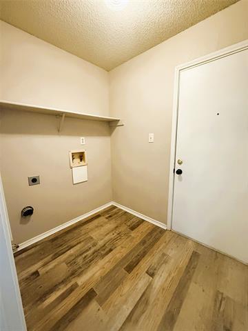 Building Photo - 812 Twin Creek Dr