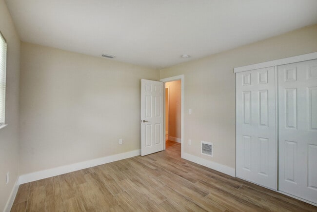 Building Photo - 9188 Birmingham Dr