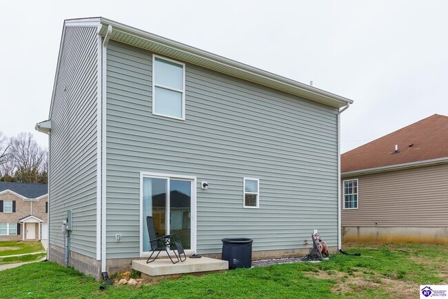 Building Photo - 138 Red Hawk Dr