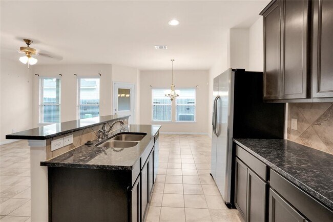 Building Photo - 8023 Villa Lago Ln
