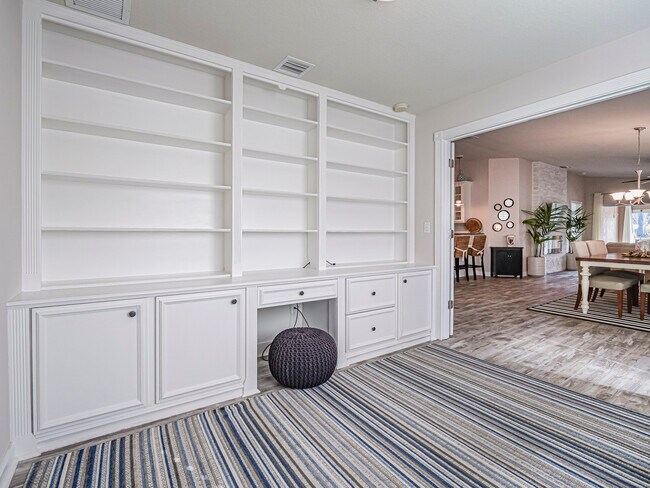 Building Photo - 5395 Dominica St